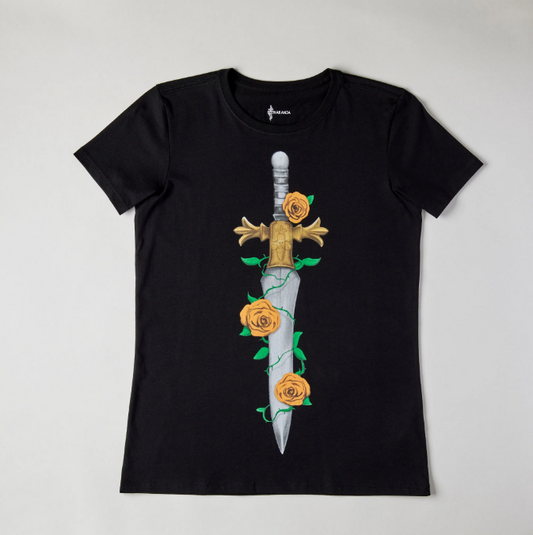 CAMISETA NEGRA PARA MUJER - ESPADA